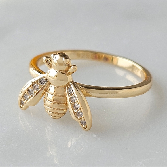 Adorable Honey Bee ring with gold finish, Charmed Aroma 925 Sterling Silver - Picture 10 of 10